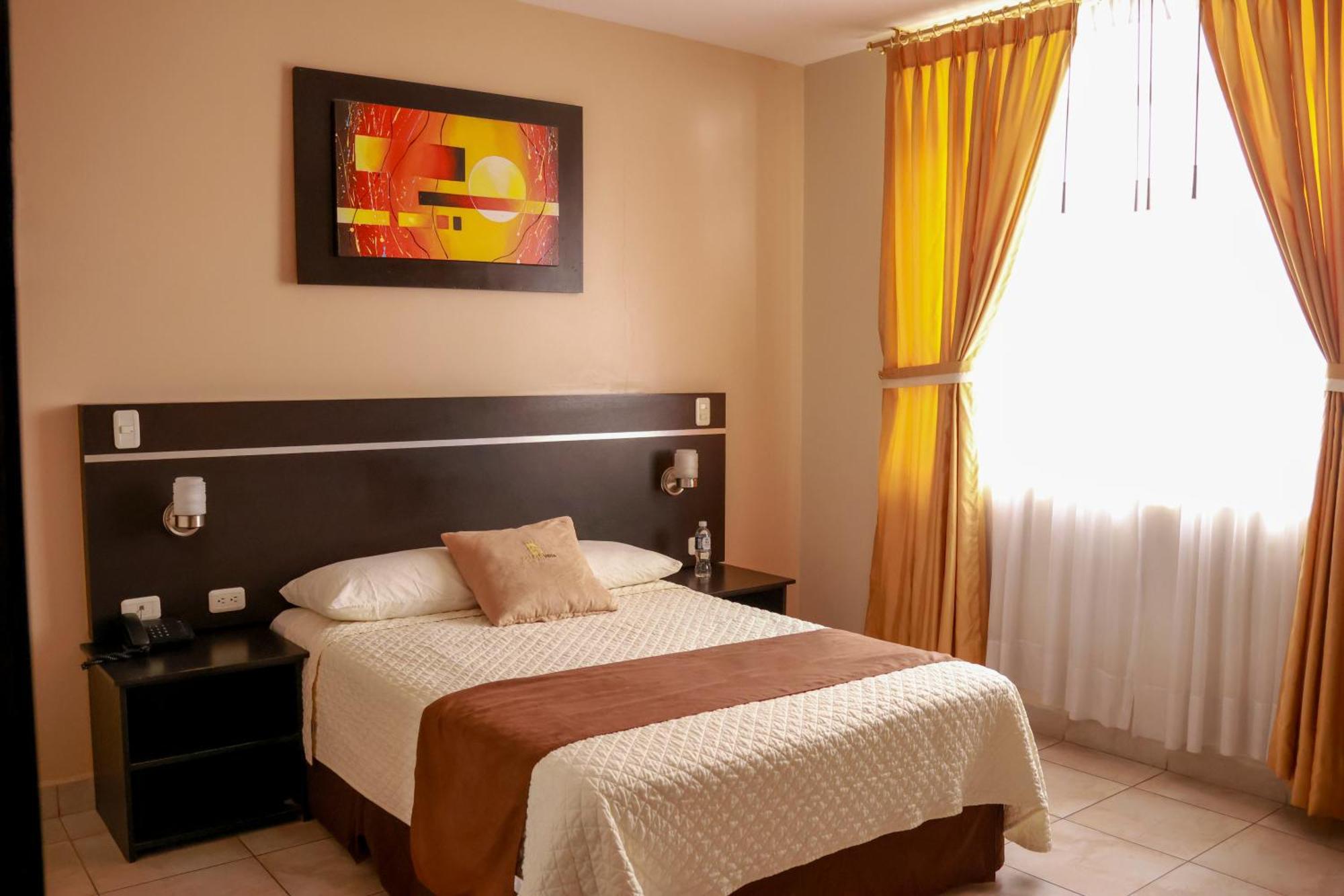 סנטו דומינגו דה לוס קולורדוס Hotel Golden Vista מראה חיצוני תמונה